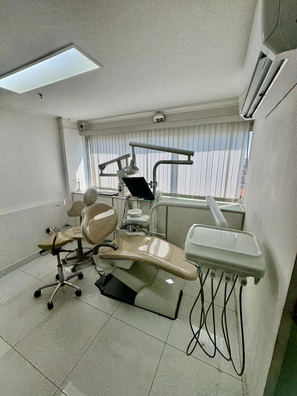 Alugo períodos em sala comercial